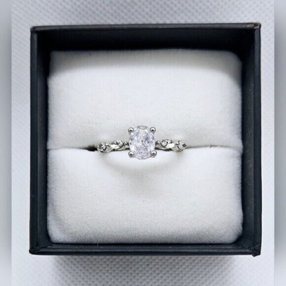 Sterling Silver Wedding Anniversary Engagement 2 Carat Oval Moissanite D… - Picture 1 of 10